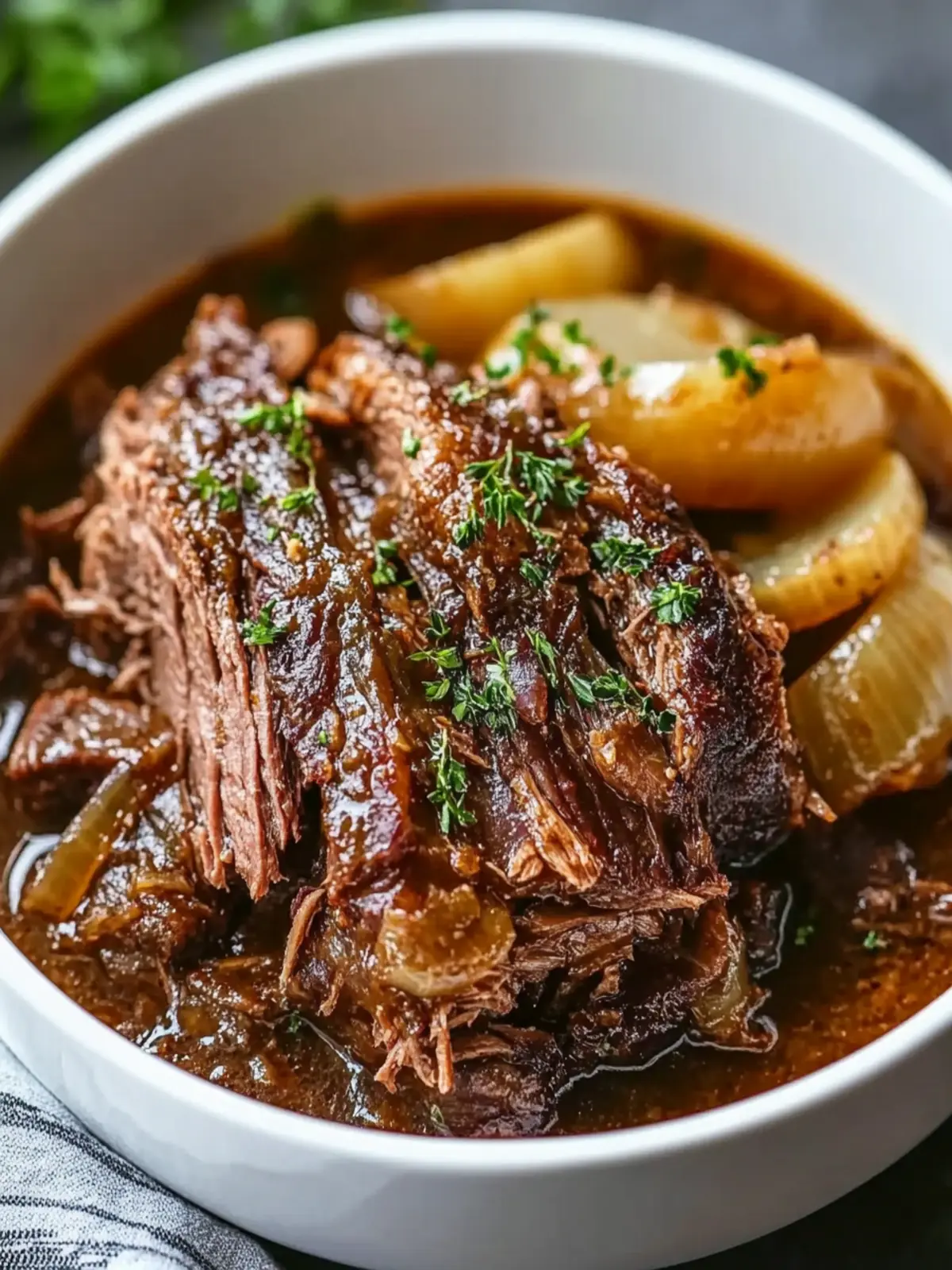 Slow Cooker French Onion Pot Roast for Effortless Comfort Meals 5 Slow Cooker French Onion Pot Roast